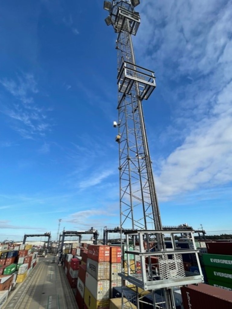 lighting tower 5g trial port uk